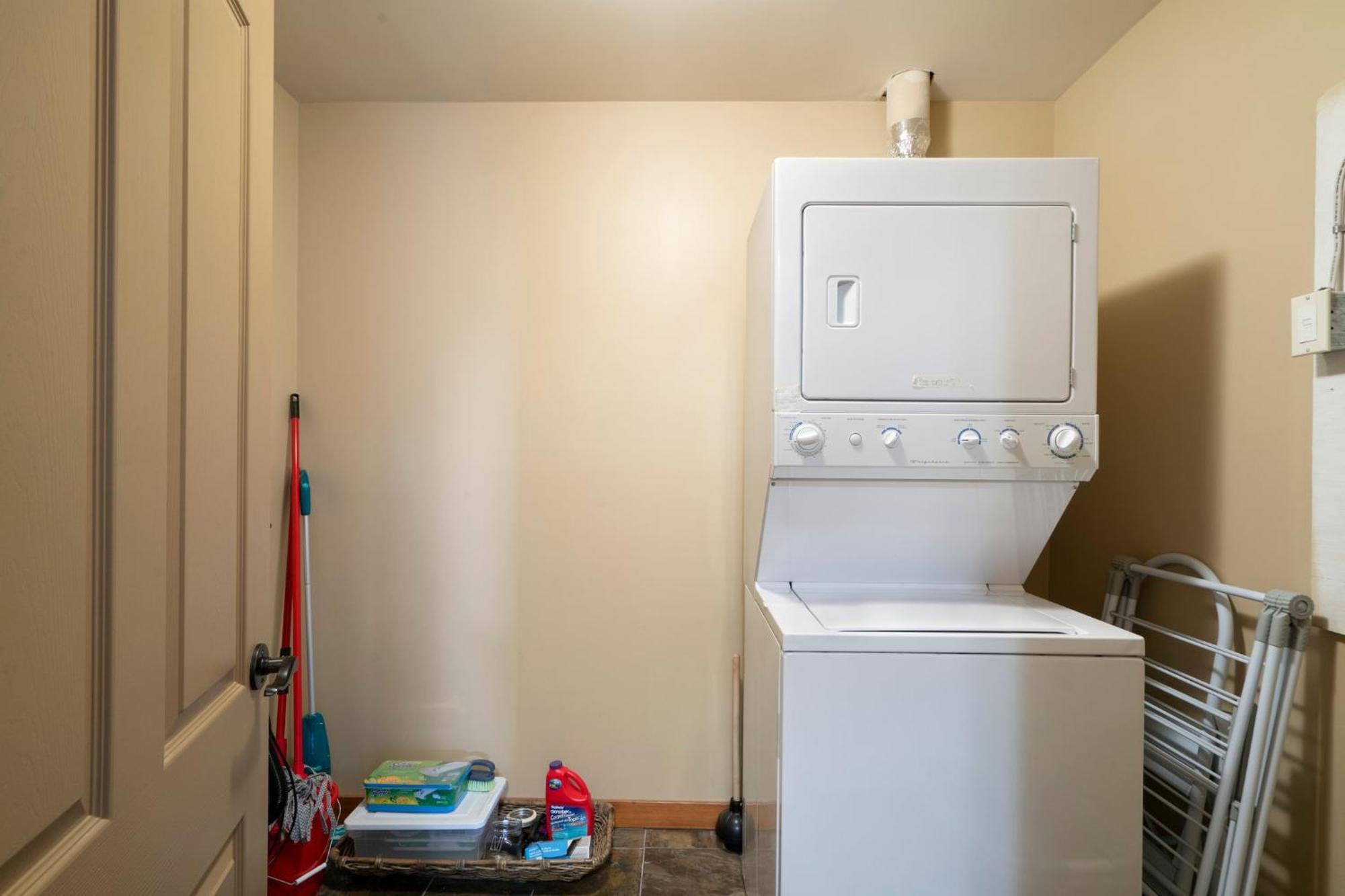 Cascade Penthouse By Canadian Rockies Vacation Rentals แคนมอร์ ภายนอก รูปภาพ