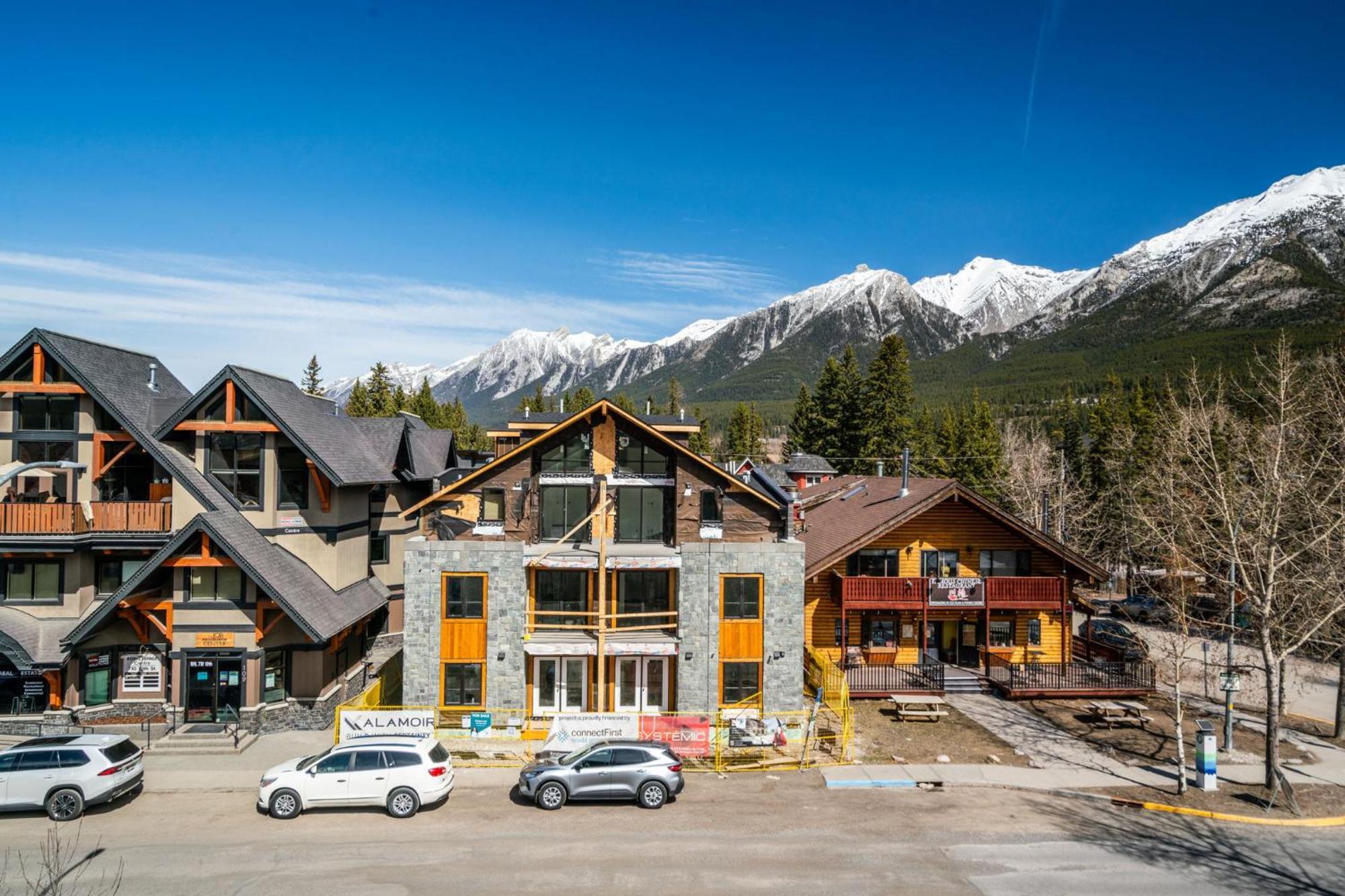 Cascade Penthouse By Canadian Rockies Vacation Rentals แคนมอร์ ภายนอก รูปภาพ