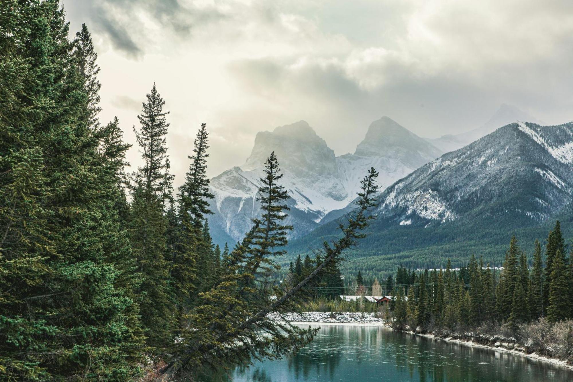 Cascade Penthouse By Canadian Rockies Vacation Rentals แคนมอร์ ภายนอก รูปภาพ