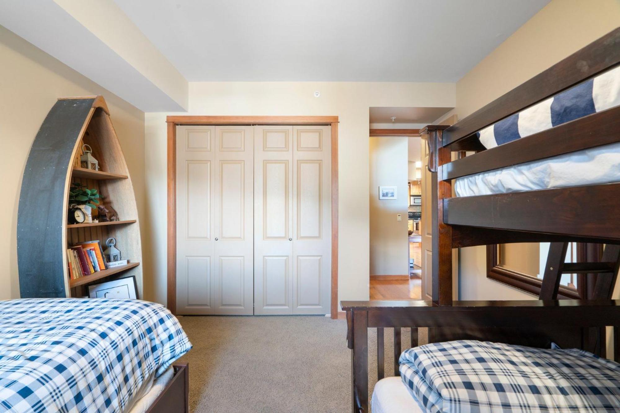 Cascade Penthouse By Canadian Rockies Vacation Rentals แคนมอร์ ภายนอก รูปภาพ