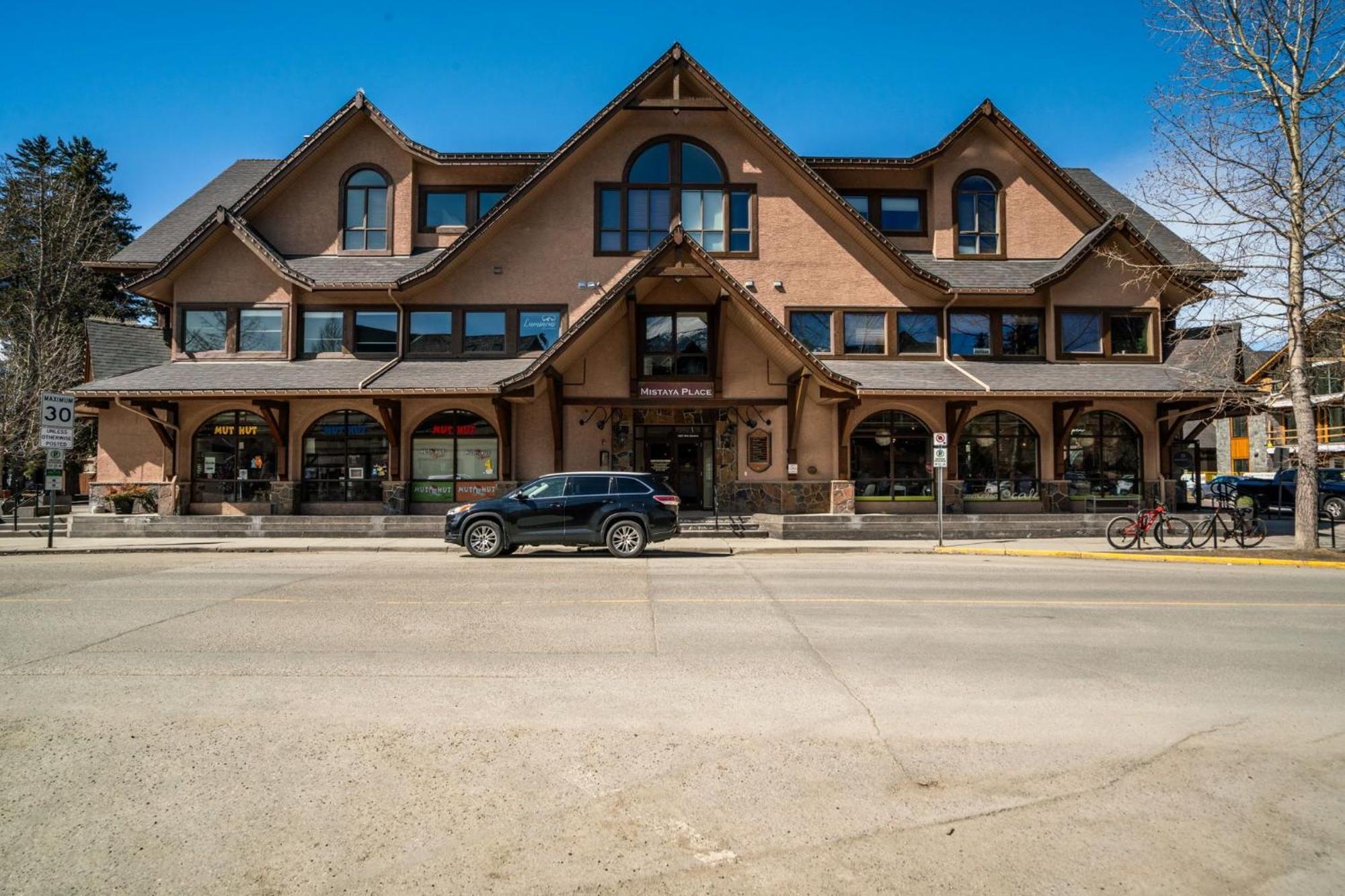 Cascade Penthouse By Canadian Rockies Vacation Rentals แคนมอร์ ภายนอก รูปภาพ